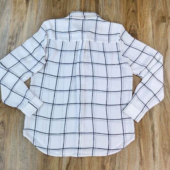 ☔️🩵H&M Ivory & Gray Windowpane Buttoned Front Long Sleeve Top Size 4 - Picture 4 of 12